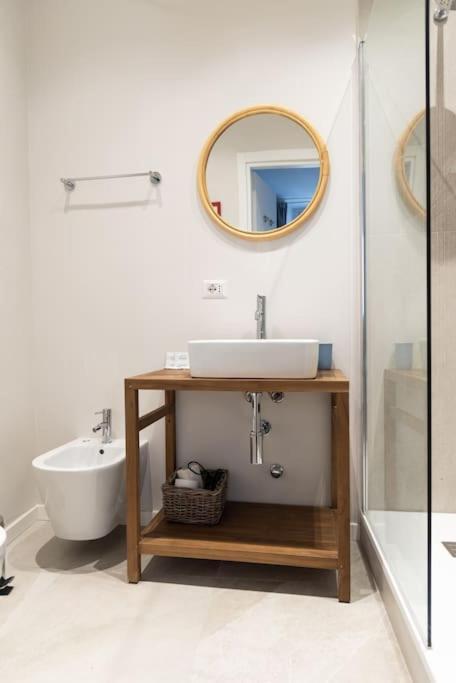 Youhosty - Ticinese Suite 1 Milano Exteriör bild