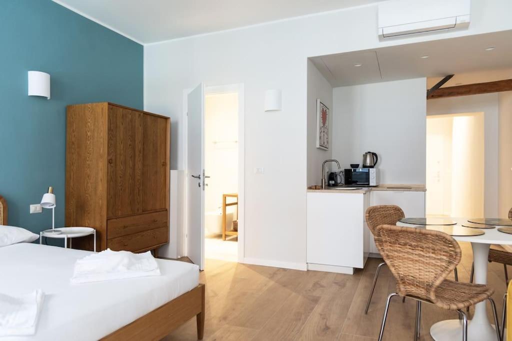Youhosty - Ticinese Suite 1 Milano Exteriör bild
