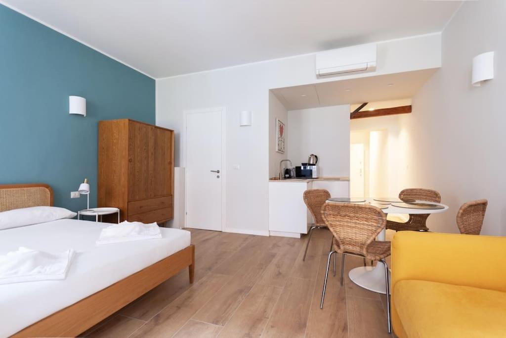 Youhosty - Ticinese Suite 1 Milano Exteriör bild